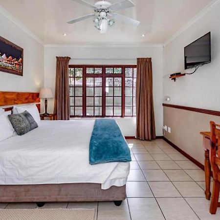 The Link Guest Lodge كمبتون بارك المظهر الخارجي الصورة