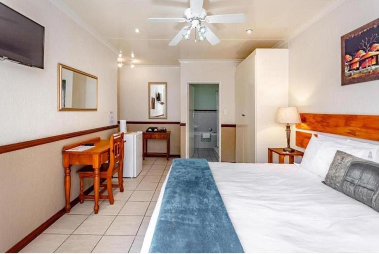 The Link Guest Lodge كمبتون بارك المظهر الخارجي الصورة