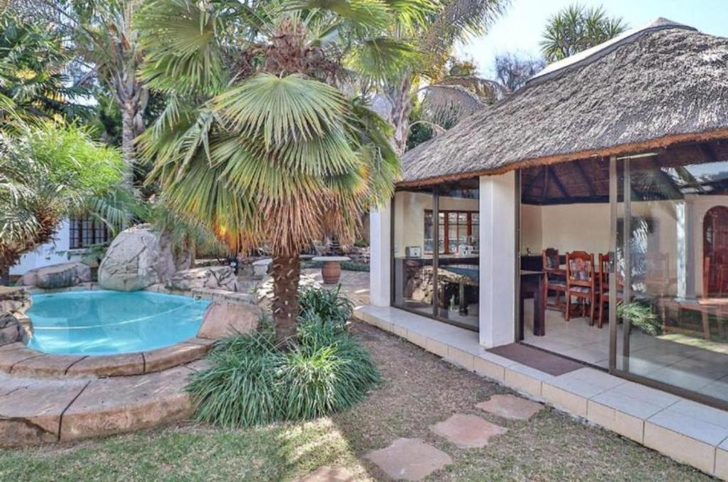The Link Guest Lodge كمبتون بارك المظهر الخارجي الصورة