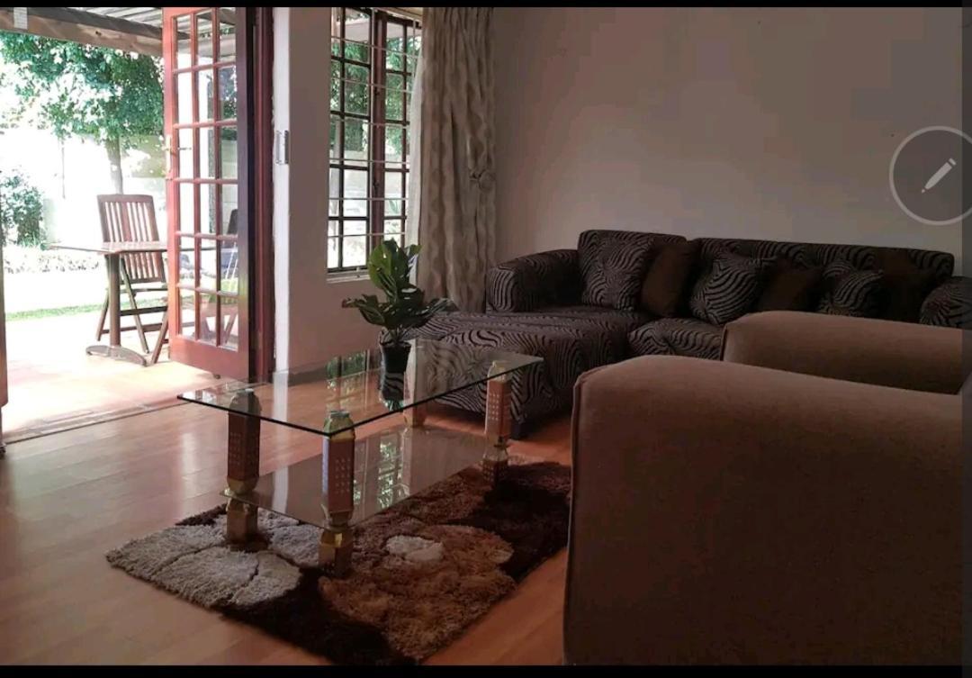 The Link Guest Lodge كمبتون بارك الغرفة الصورة