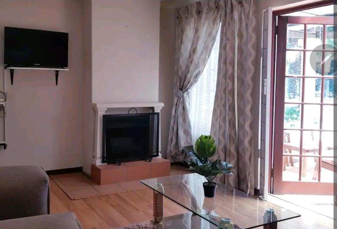 The Link Guest Lodge كمبتون بارك الغرفة الصورة